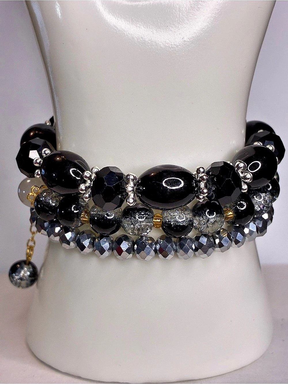 Black Beaded Star And Flower Charm Bracelet New Without Tags